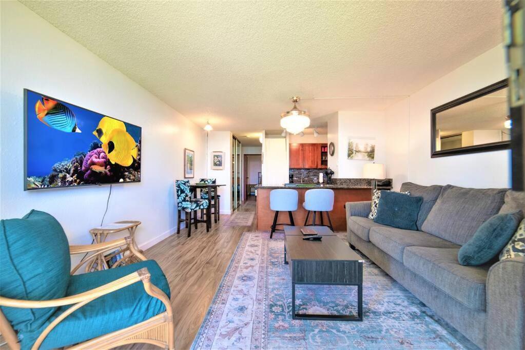 Maui Oceanfront Haven: Beachside Retreat With Turtle & Whale Watching *